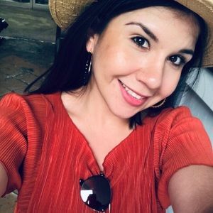 Meet your Posher, Jocelyn